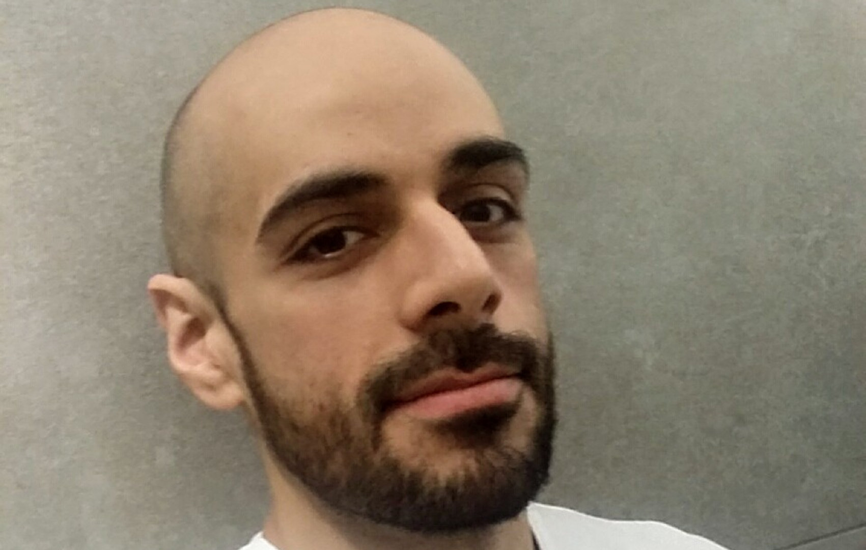 【《吸血鬼幸存者》为何这么受欢迎?制作人:我不知道】《吸血鬼幸存者》制作人 Luca Galante 近日接受IGN采访